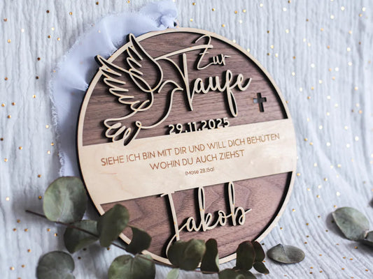 Holzschild zur Taufe personalisiert mit Namen, Datum und Taufspruch