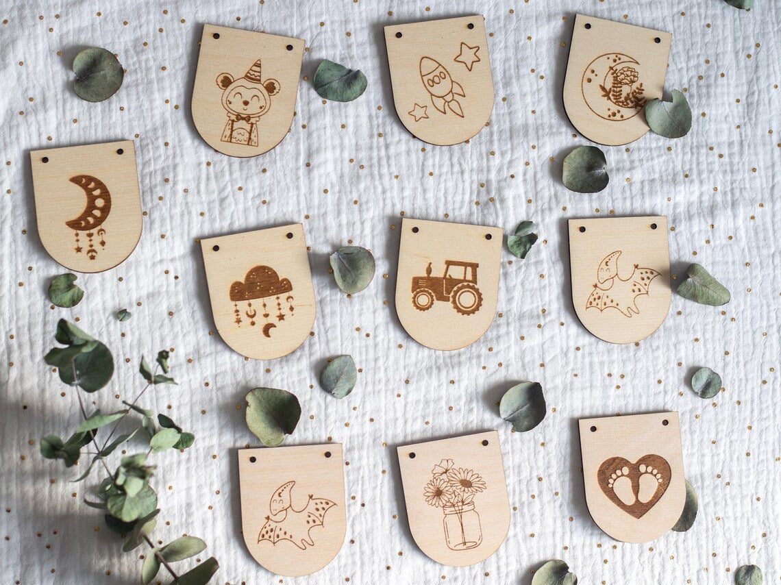 Personalisierte Girlande aus Holz