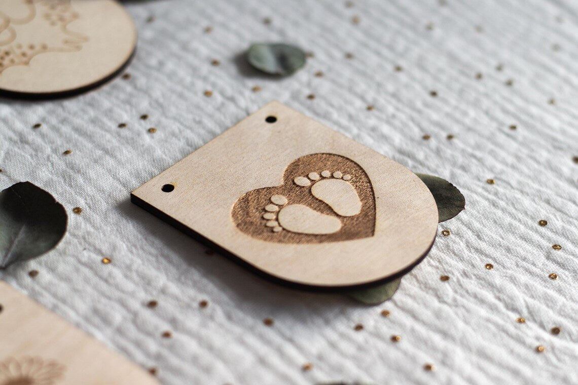 Personalisierte Girlande aus Holz