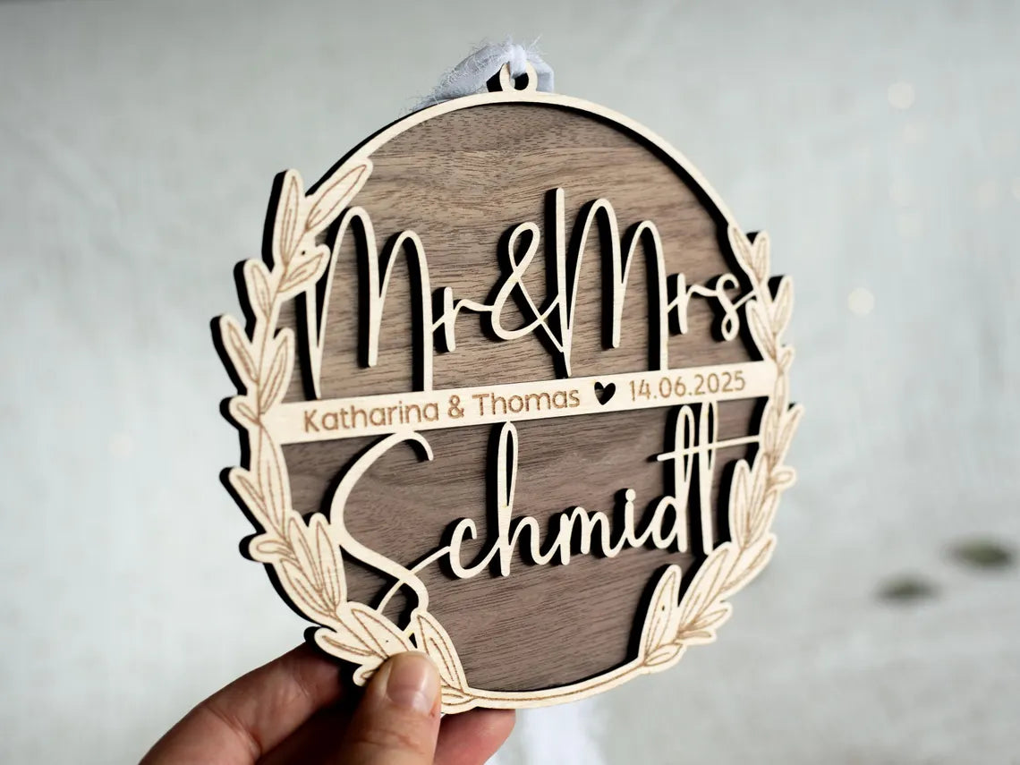 Personalisiertes Holzschild "Mr & Mrs"