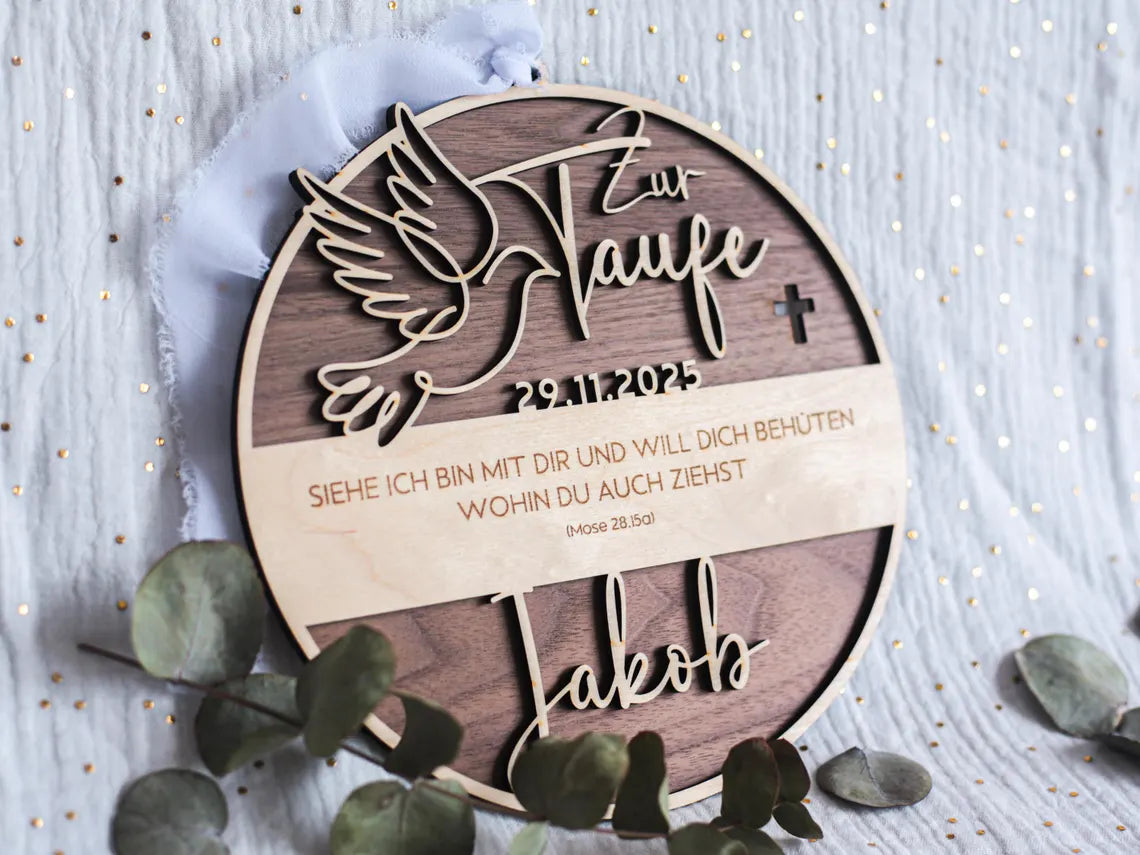 Holzschild zur Taufe personalisiert mit Namen, Datum und Taufspruch