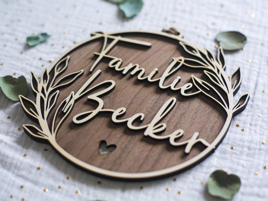 Personalisiertes Holzschild Familie rund mit Namen